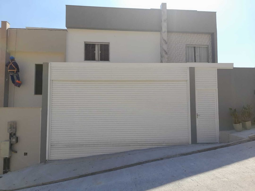 porta-automatica-de-enrolar-residencial-rj-1